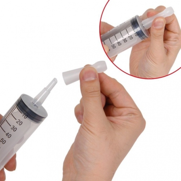 Deluxe Plastic Syringe - Image 2