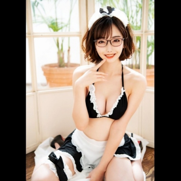 Immediate Service Maid Eimi Fukada Masturbator：圖片 11