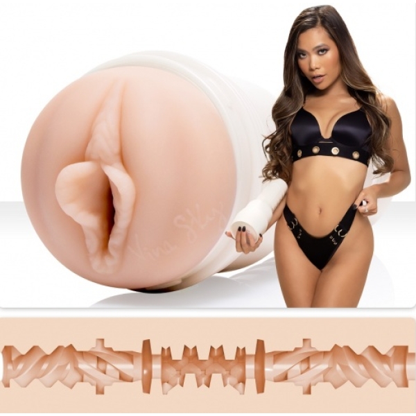 Vina Sky Exotica Masturbator