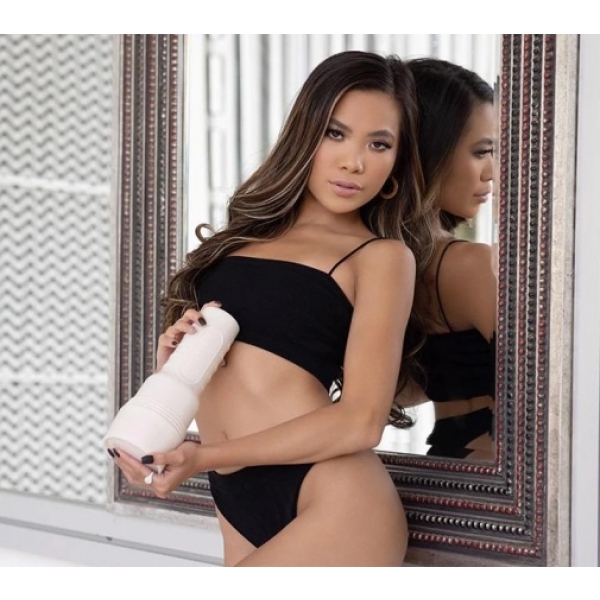 Vina Sky Exotica Masturbator - Image 4